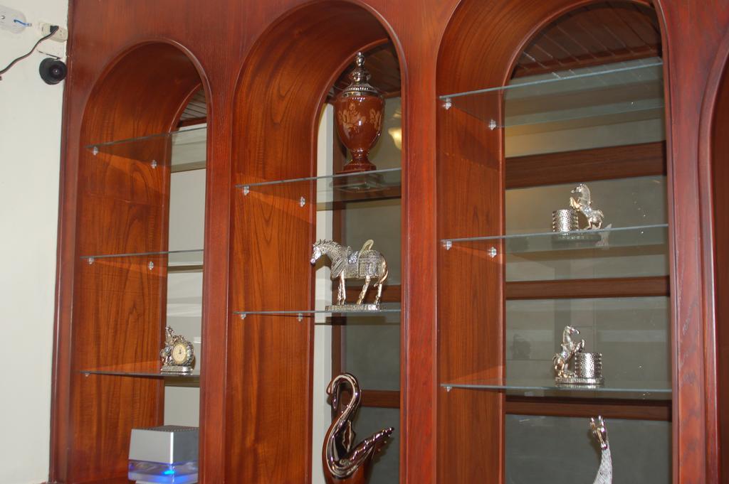 Hotel Maria Isabel Манта Екстериор снимка
